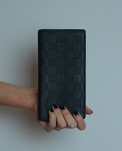 Louis Vuitton Brazza Wallet, front view